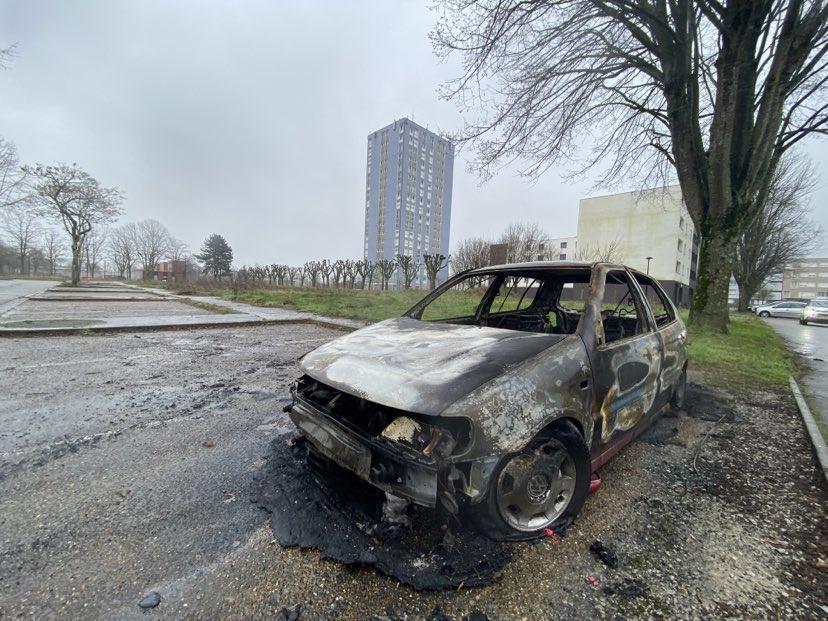 Deux Voitures Ont Br L Durant La Nuit De Vendredi Samedi Alen On