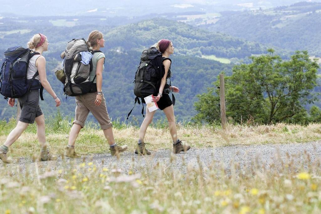 Cholet Chemins de Compostelle une réunion dinformation pour les candidats au départ Cholet