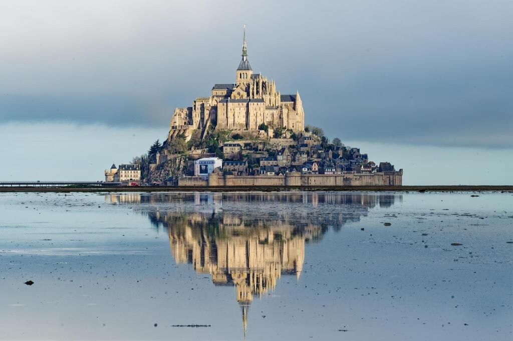 EN IMAGES Dans la baie du Mont Saint Michel les grandes marées sont