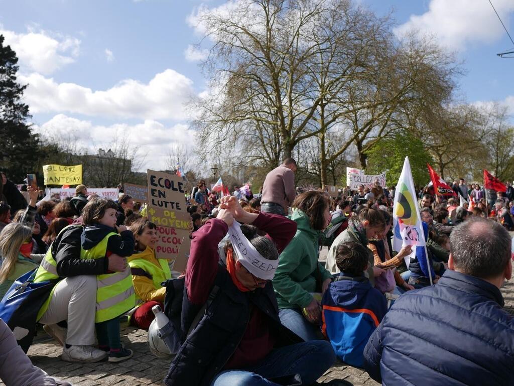 On Ne Veut Pas Tre Tri S Nantes Les Enfants Manifestent