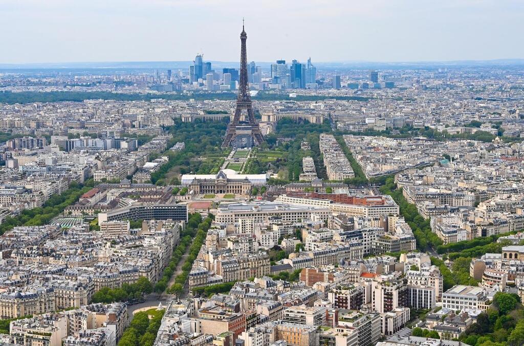 Les Anneaux Olympiques Seront Install S Sur La Tour Eiffel D S Ce