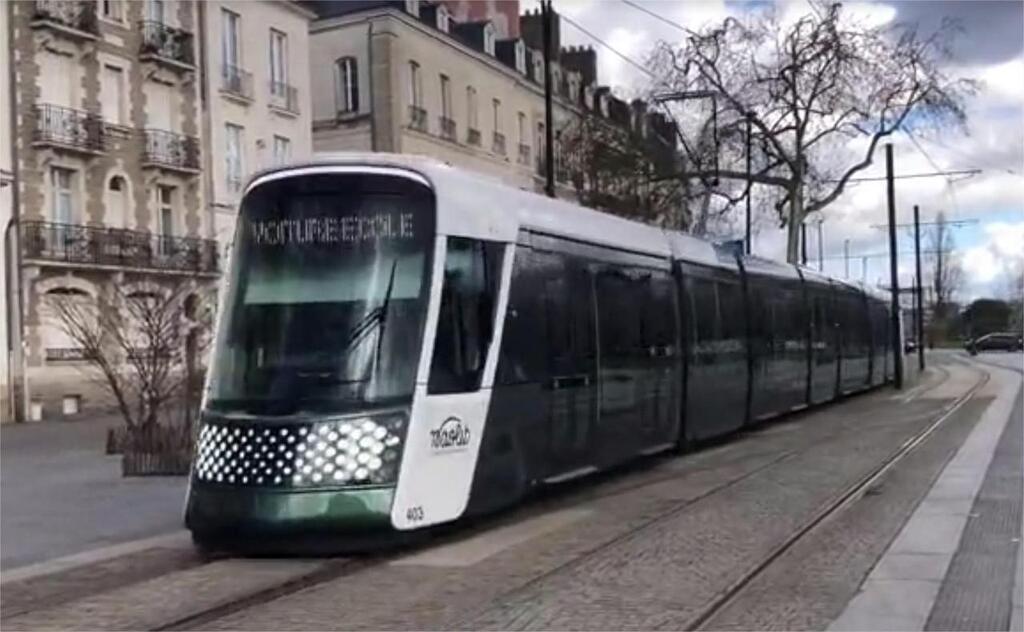 Le Nouveau Tram D Barque Nantes La Baule Maville