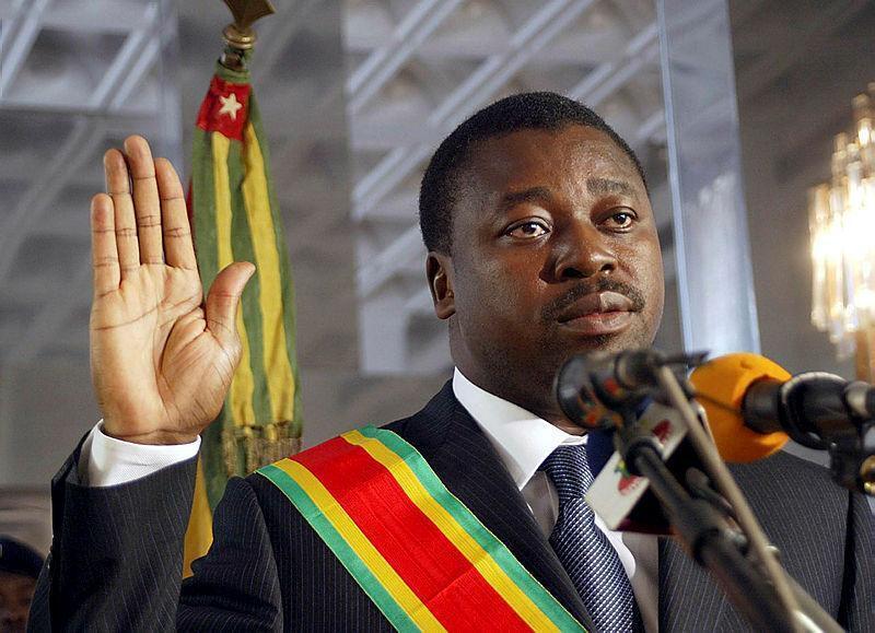 Togo Adoption d une nouvelle Constitution contestée peu de temps avec