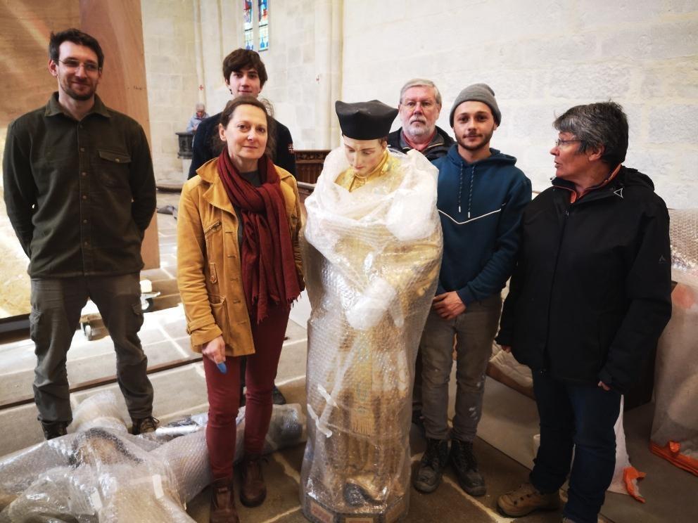 Une Nouvelle Vie Commence Pour Les Statues De L Glise Saint Yves De