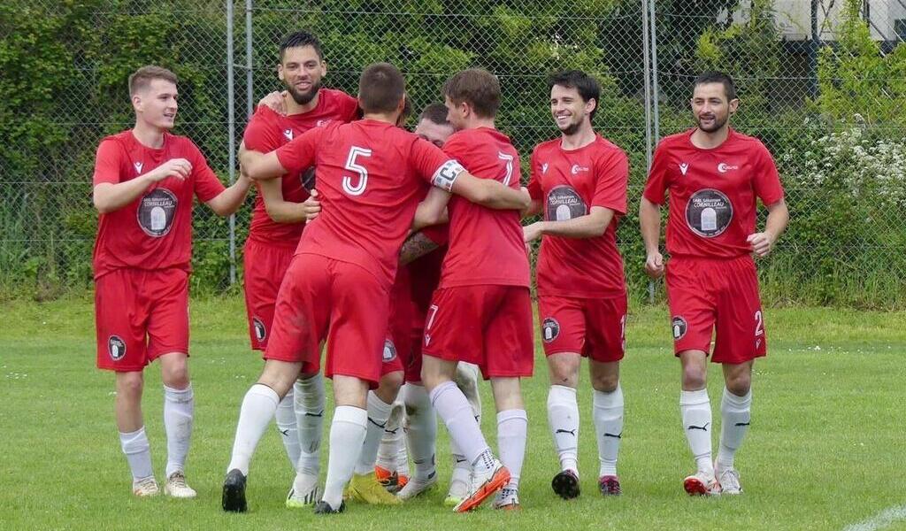 Loire Atlantique Football Coupe Du District Le Cellier Mauves Veut