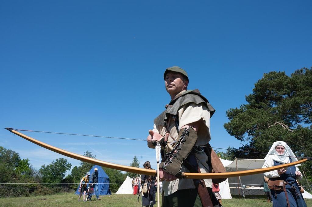 Robin Des Bois En Visite Broc Liande Pour Tisser Des Liens Entre