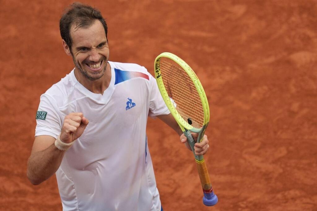 Roland Garros Richard Gasquet Limine Borna Coric Et Rejoint Le