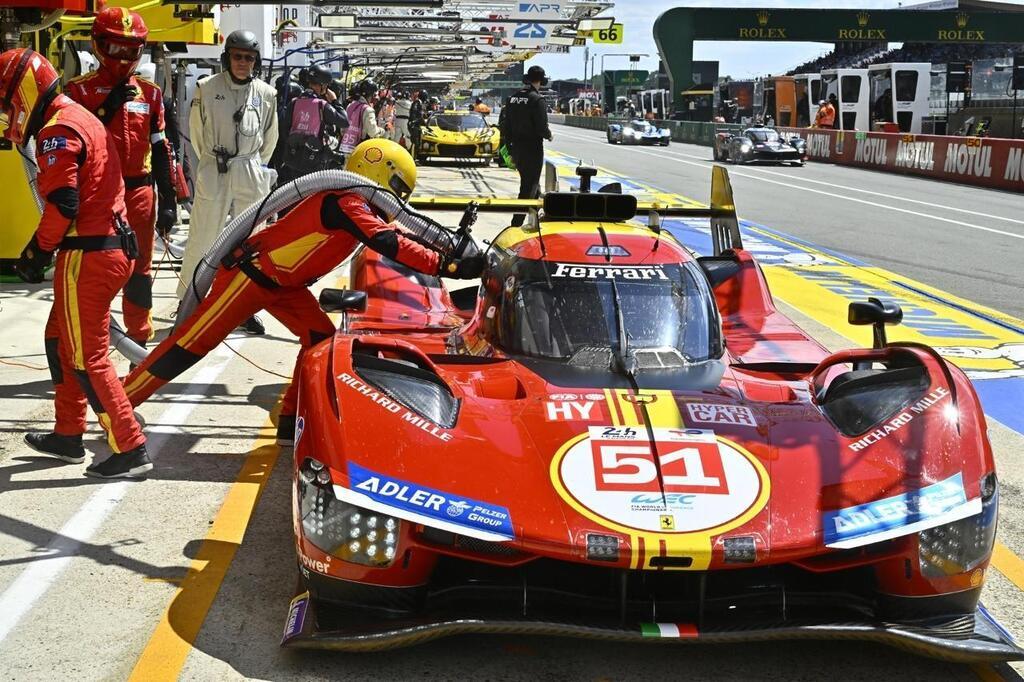 24 H du Mans 2024 Léquipe de la Ferrari n51 remporte le pit stop