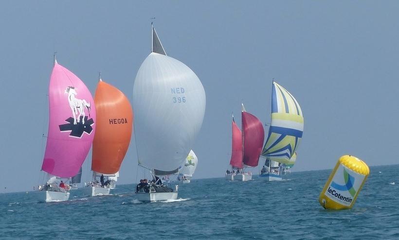 Voile Le Yacht Club De Saint Vaast La Hougue Rafle Le Challenge De La