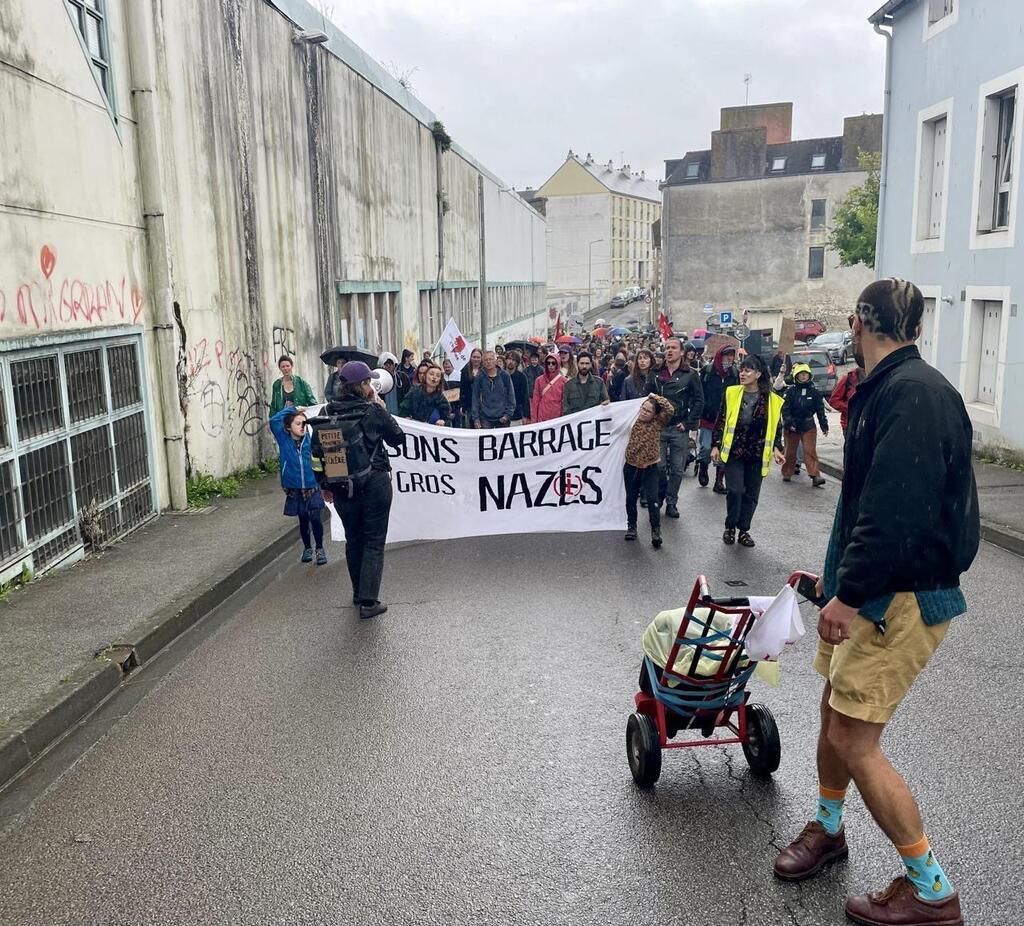 300 Personnes Dans Les Rues De Douarnenez Pour Les Droits Des Femmes Et