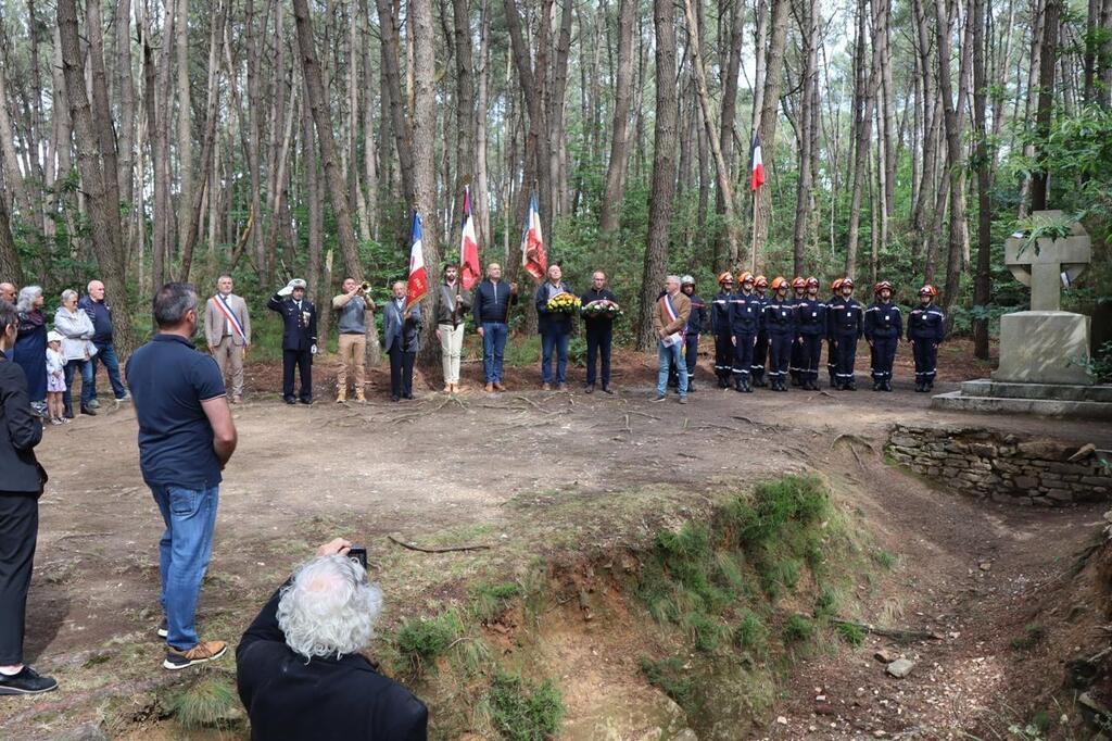 Pendant Lhommage Une Bande Sonore Fait Revivre Les Six Ex Cutions De