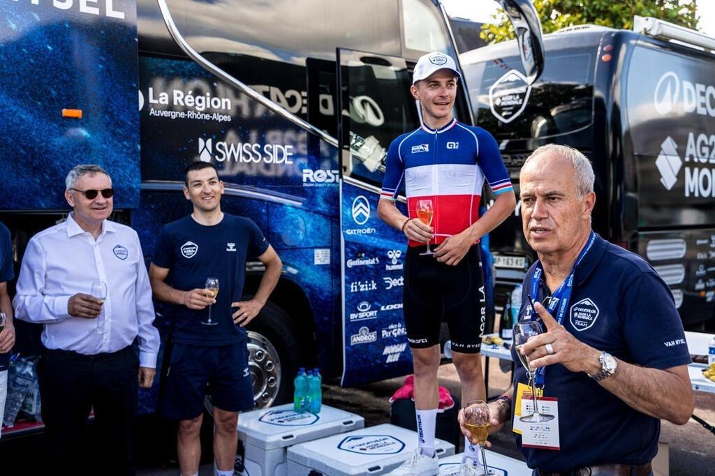 Tour De France Vincent Lavenu Decathlon Ag R La Mondiale Paul