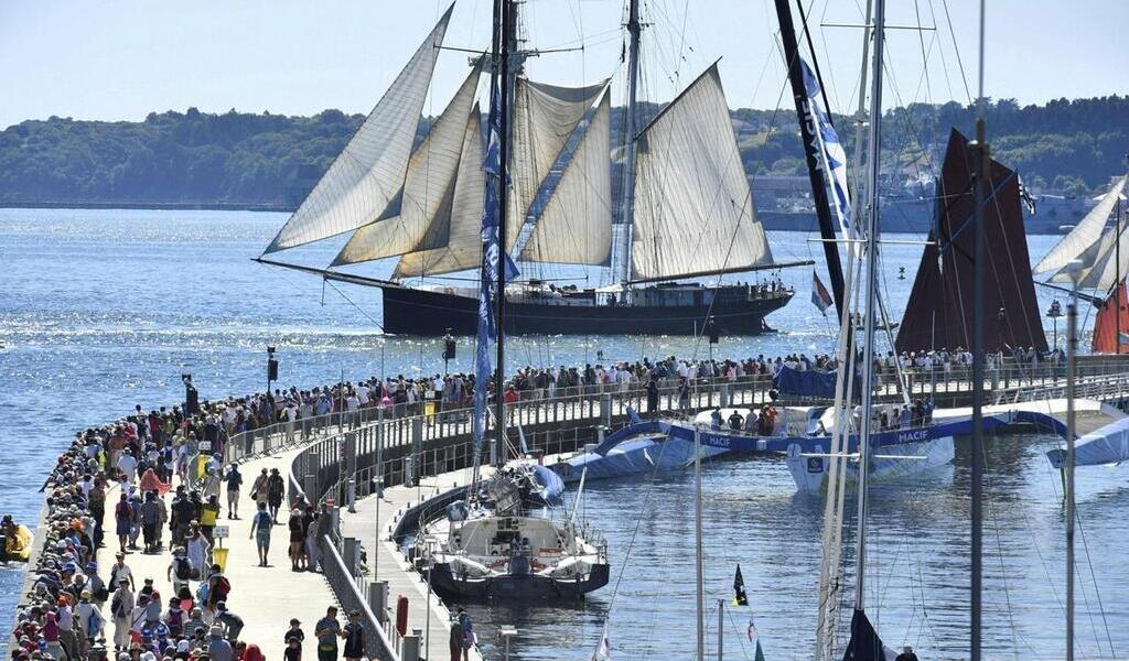 Vous avez fait une belle rencontre aux Fêtes maritimes Racontez nous