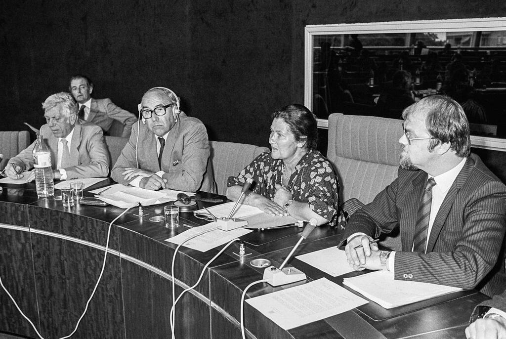 Saint Nazaire Veut Accueillir La Statue De Simone Veil Symbole De La