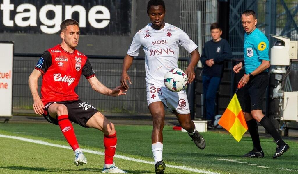 VIDÉO Le coup franc magistral dAblie Jallow qui sauve un point pour