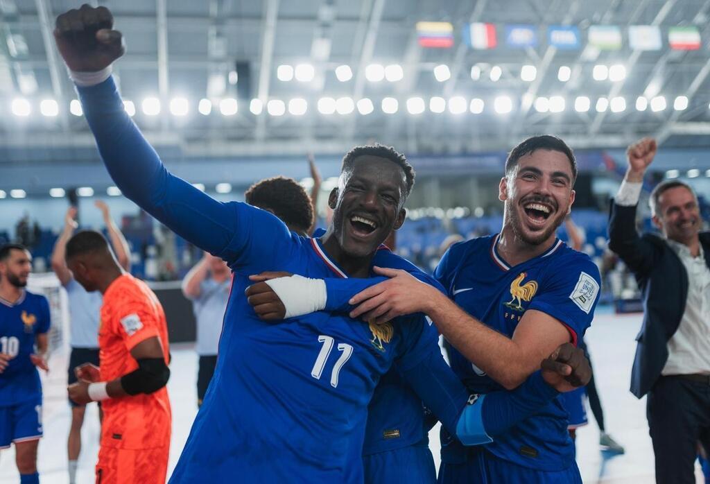 Futsal Léquipe de France qualifiée en huitièmes de finale de la Coupe