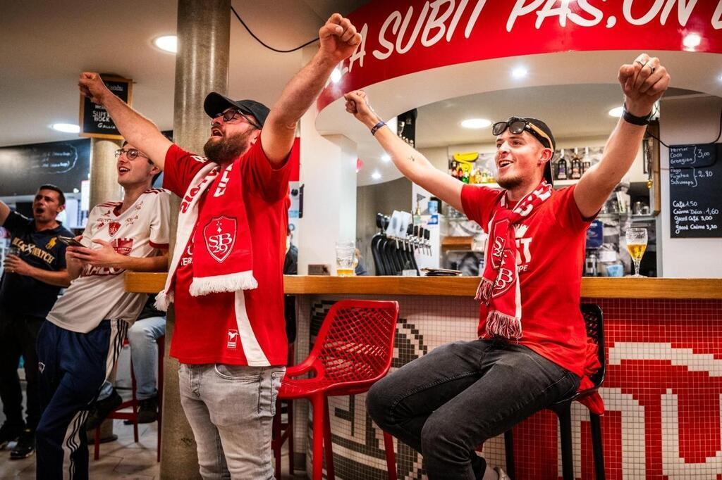 Au Penalty Les Supporters Ont Vibr Pour Les D Buts Du Stade Brestois