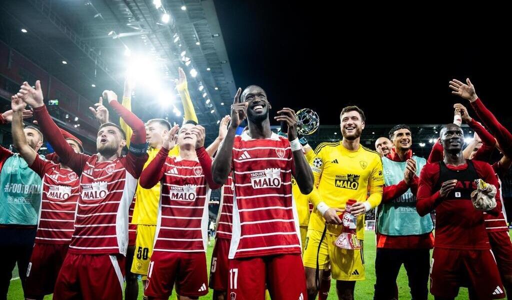 Stade Brestois Stade Rennais Ce Ptit Truc En Plus De Brest Avant Le