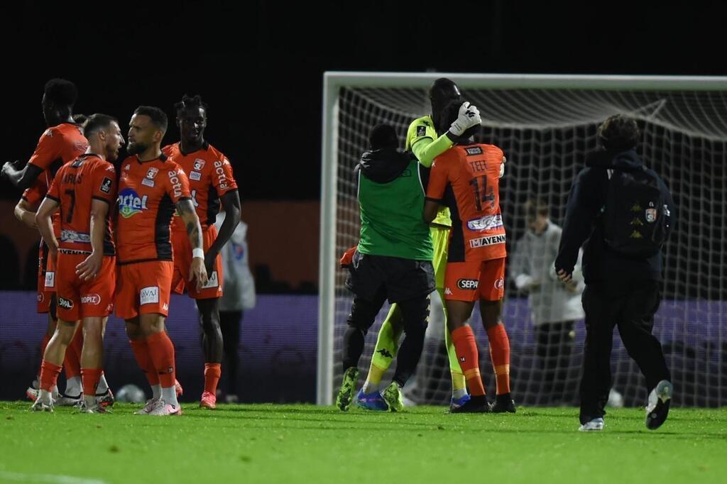 Ligue 2 Le Stade Lavallois A Souffert Mais Fait Chavirer Le Basser