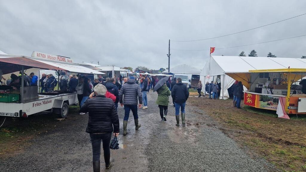 Reportage Cest Triste Morne Dimanche Pour La Foire Saint Luc De