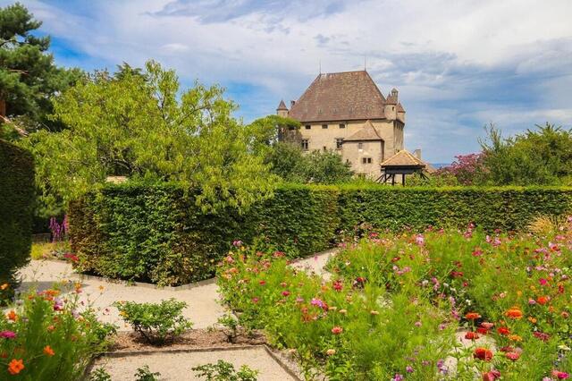 Surnommée la perle du Léman cette cité médiévale est un des plus