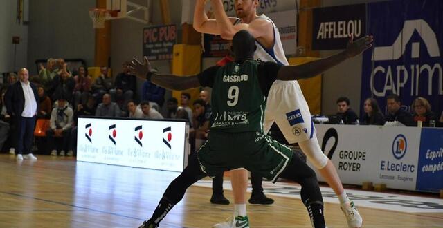 Basket Ball N M Foug Res Alexis Thomas Veut Rendre Les Gens