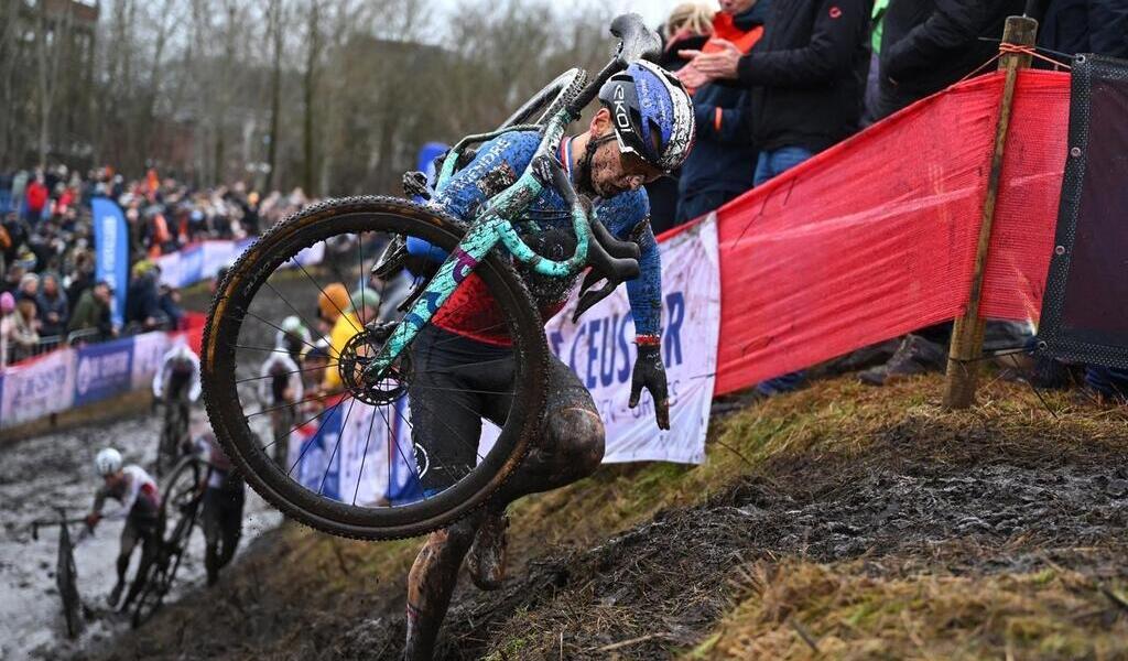 Mondiaux de cyclo cross Moyens limités frilosité des équipes