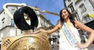 photo diaporama sport emmanuelle devient  miss 24 heures du mans «le maine libre»