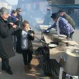 photo diaporama sorties valennes. fête des crêpes : les valennois mettent la main à la pâte  284503