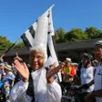 photo diaporama sorties semaine fédérale à mortagne. des cyclotouristes costumés pour défiler 312166