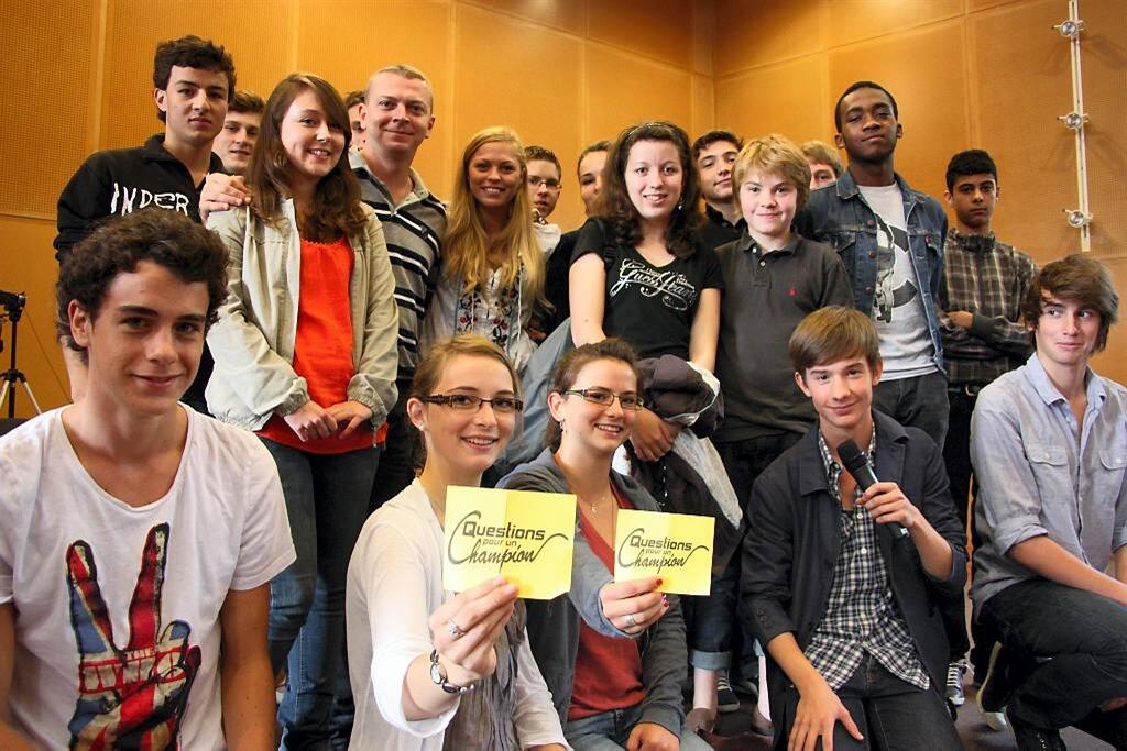Les caméras de Question pour un Champion au lycée Victor et Hélène Basch de  Rennes 
