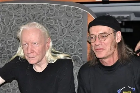 photo johnny winter et philippe ménard. &copy; photo : brigitte ménard