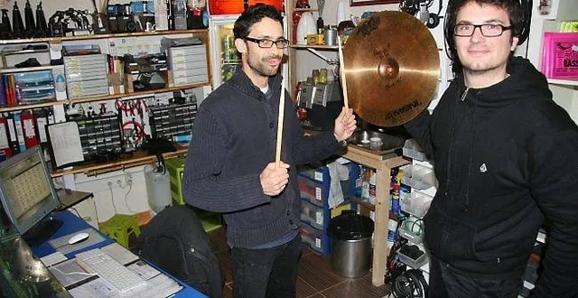 photo jérémie dassé et julien martineau, deux des trois permanents du silo, qui compte aujourd'hui plus de 800 adhérents.
