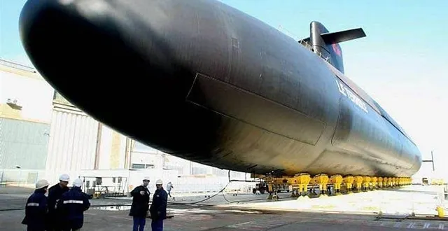 photo 2011 a été marquée par la livraison à la marine nationale du sous-marin nucléaire lanceur d’engins « le terrible », construit à cherbourg et en essais depuis 2009. &copy; ouest-france