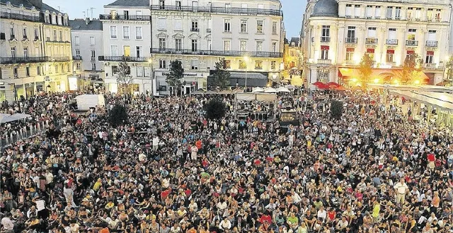 photo les accroche-coeurs : le festival angevin donne du bonheur à près de 280 000 personnes