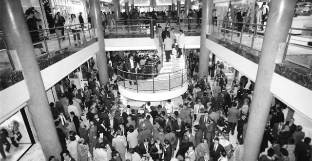 photo le 6 octobre 1992 : l’inauguration en présence de plusieurs centaines de personnes. &copy; photo archives 