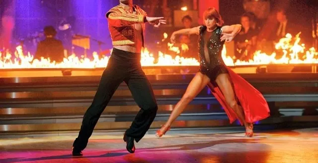 photo emmanuel moire et fauve hautot danseront demain soir sur le plateau de tf1, en finale de danse avec les stars. &copy; tf1