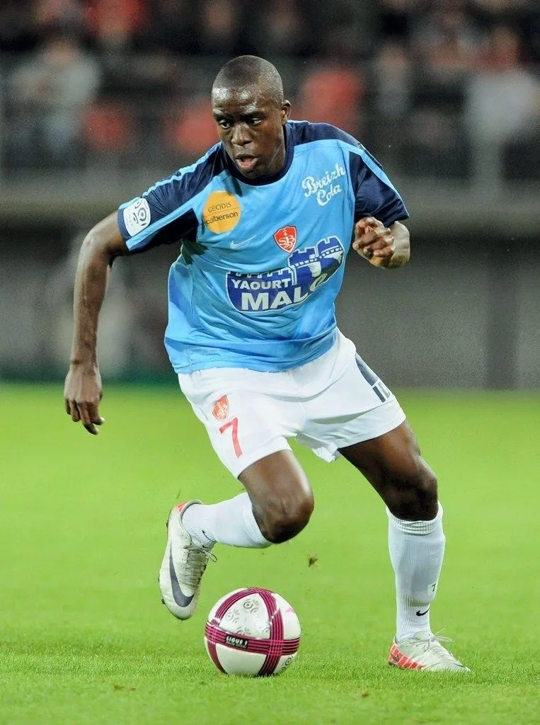 Stade brestois Jonathan Ayité finalement forfait contre Marseille