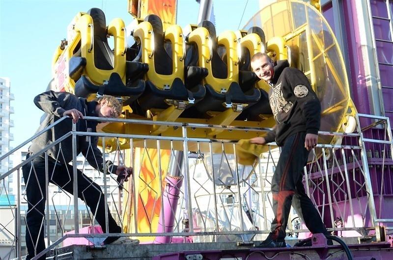 Rennes. La Fête Foraine Monte Ses Grands Manèges - Rennes.maville.com