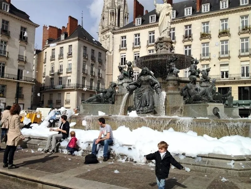 Fontaine De La Place Royale nantes.maville.com