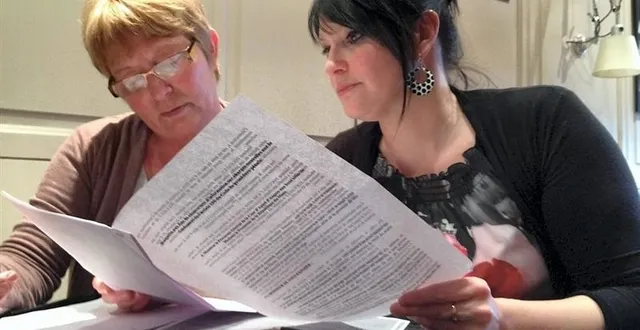 photo nathalie foucault (à droite) et dominique gobert, secrétaire de l’association, veulent croire que la justice acceptera de rouvrir le dossier. &copy; ouest-france