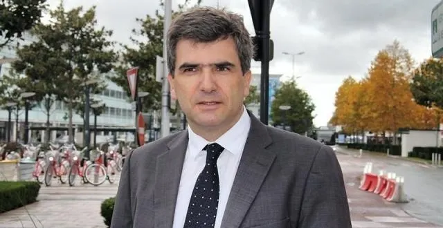 photo laurent gérault est officiellement candidat à la mairie d’angers