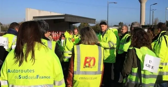 photo une délégation de salariés et représentants syndicaux était reçue par la direction régionale à 11 h. &copy; photo : ouest-france.