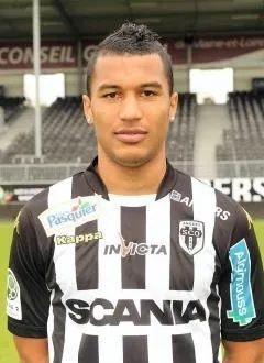 photo fabien boyer évoluera sur le flanc gauche de la défense. &copy; photo : georges mesnager