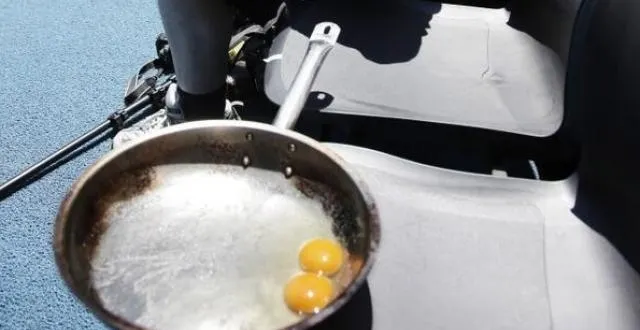 photo les oeufs cuisent sur les courts australiens &copy; @byjoefleming  / twitter