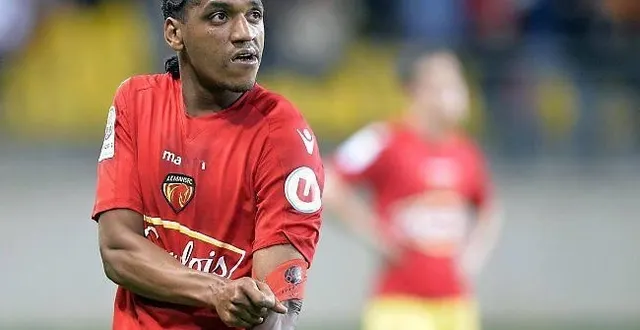 photo frédéric thomas tourne la page. il part à grenoble ! &copy; jérôme fouquet