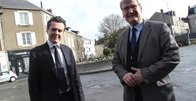 photo christophe béchu et son colistier, jean-marc verchere, qui, s’il est élu, serai adjoint à la voirie. &copy; ouest-france