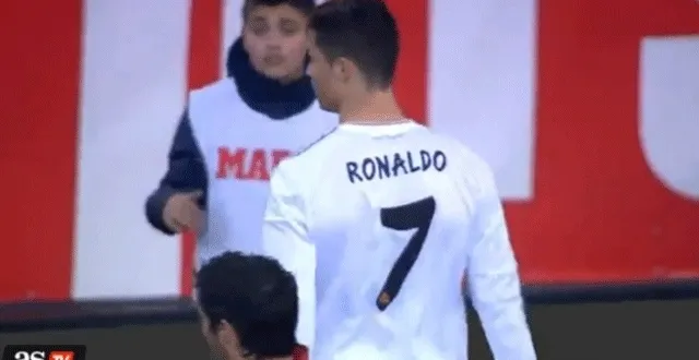 photo un ramasseur de balles chambre cristiano ronaldo &copy; capture d'écran youtube