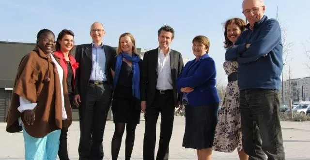 photo l’équipe des potentiels adjoints de quartier de christophe béchu, candidat ump à la mairie d’angers. &copy; ouest-france