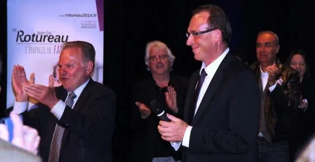 photo andré despagnet,, vice-président d'angers loire métropole, chargé des finances. ici lors du meeting de jean-luc rotureau, salle chabrol. &copy; arnaud wajdzik